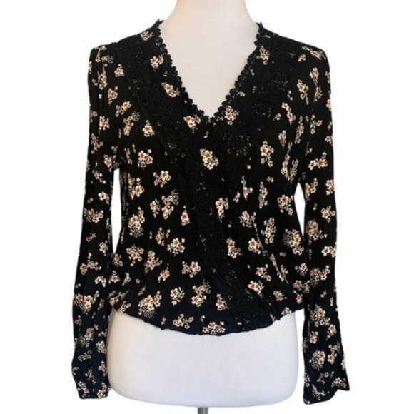 Mi Ami Tops - Black Long Sleeve Floral Open Front Top Size: L
